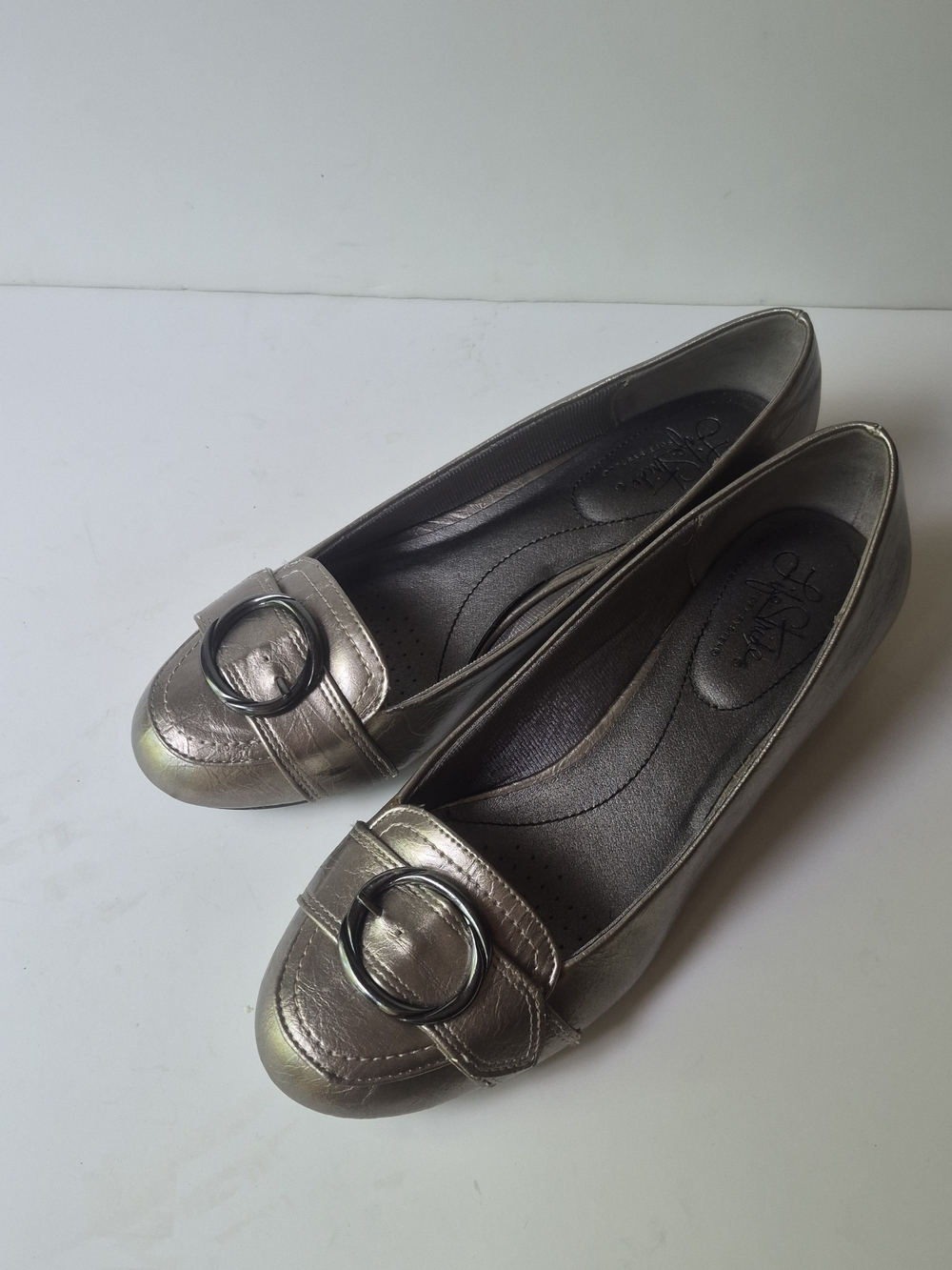 Naturalizer Women's Metallic Silver Buckle Ballet Flats